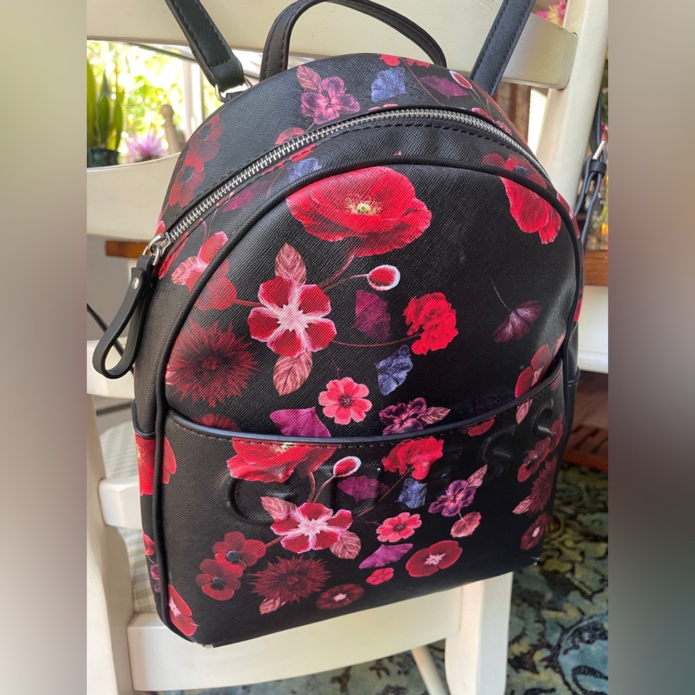 GUESS Floral Black Backpack